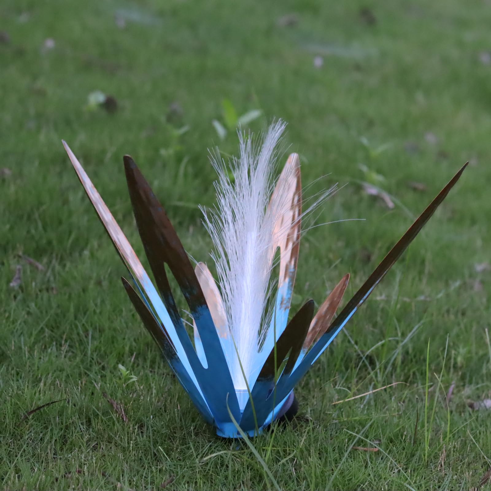 置物  scope Art Flora Amazon.com: RCJSKJ Metal Agave Garden Statue - 13x13x17 inch Solar